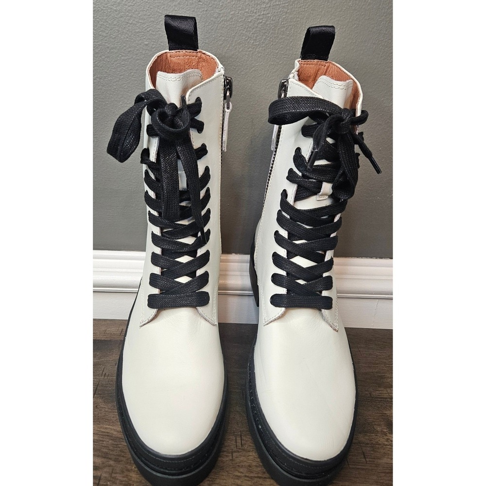 Frye Chloe‎ White Combat Boots Lug Lace up zip Biker Leather size 8 - Picture 2 of 10